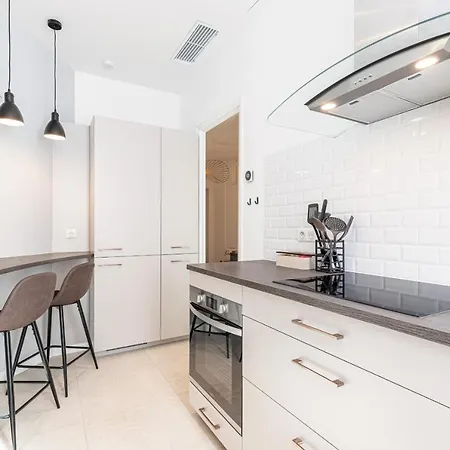 Apartamento Cosy 2 Bdrs Near Garibaldi Square