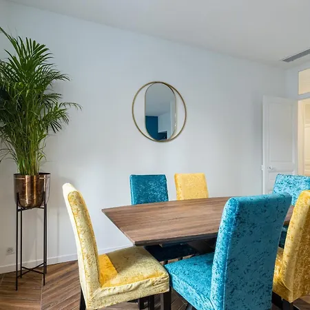 Cosy 2 Bdrs Near Garibaldi Square * Nice