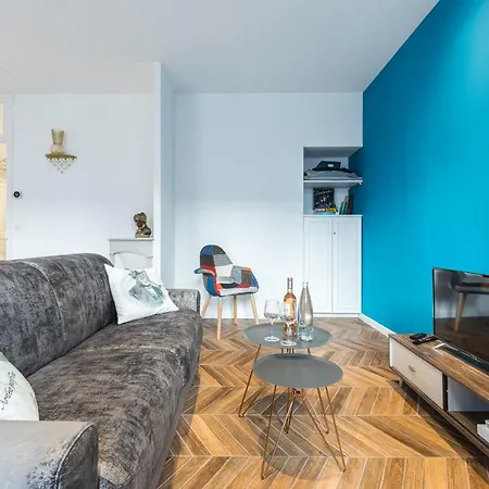 Cosy 2 Bdrs Near Garibaldi Square Apartamento *