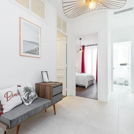 Cosy 2 Bdrs Near Garibaldi Square * Ницца